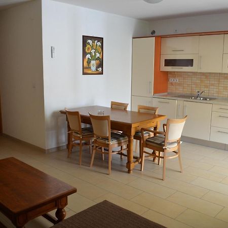 Apartments Buljan Baška Szoba fotó