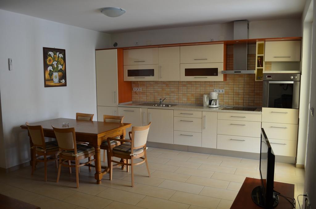Apartments Buljan Baška Szoba fotó