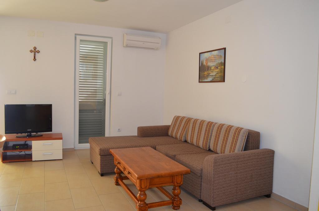 Apartments Buljan Baška Szoba fotó