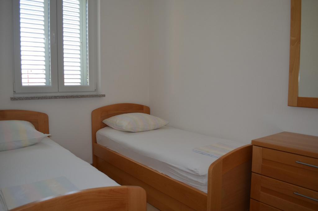 Apartments Buljan Baška Szoba fotó